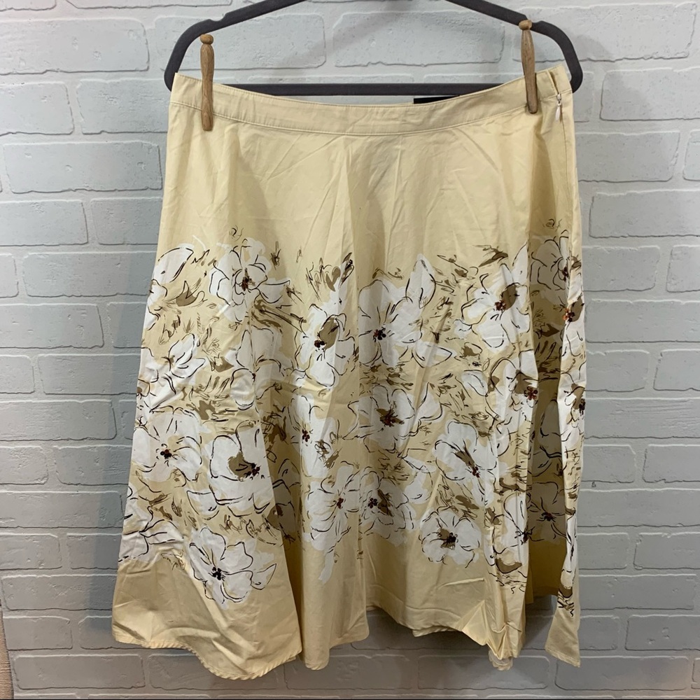 Mainstays floral skirt - new with tags